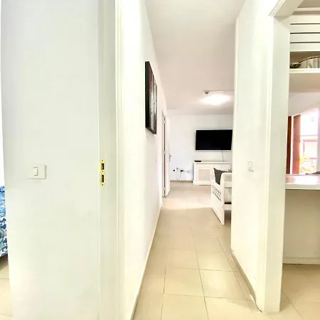 Apartamento De Tres Dormitorios En Costa Del Silencio, Tenerife Sur Daire *