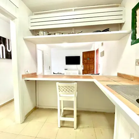 Apartamento De Tres Dormitorios En Costa Del Silencio, Tenerife Sur Daire *