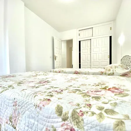 Daire Apartamento De Tres Dormitorios En Costa Del Silencio, Tenerife Sur *