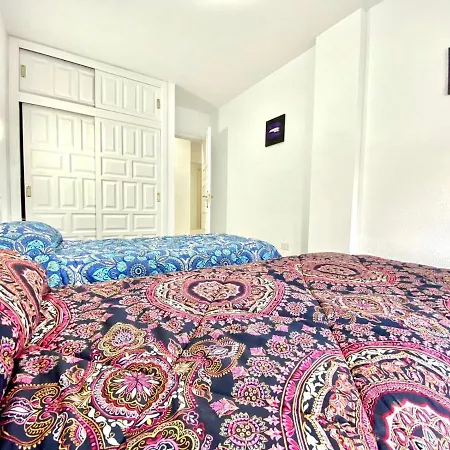 Apartamento De Tres Dormitorios En Costa Del Silencio, Tenerife Sur Apartamento
