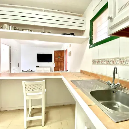 Apartamento De Tres Dormitorios En Costa Del Silencio, Tenerife Sur Apartamento *