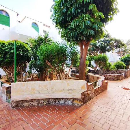 Apartamento De Tres Dormitorios En Costa Del Silencio, Tenerife Sur Apartamento